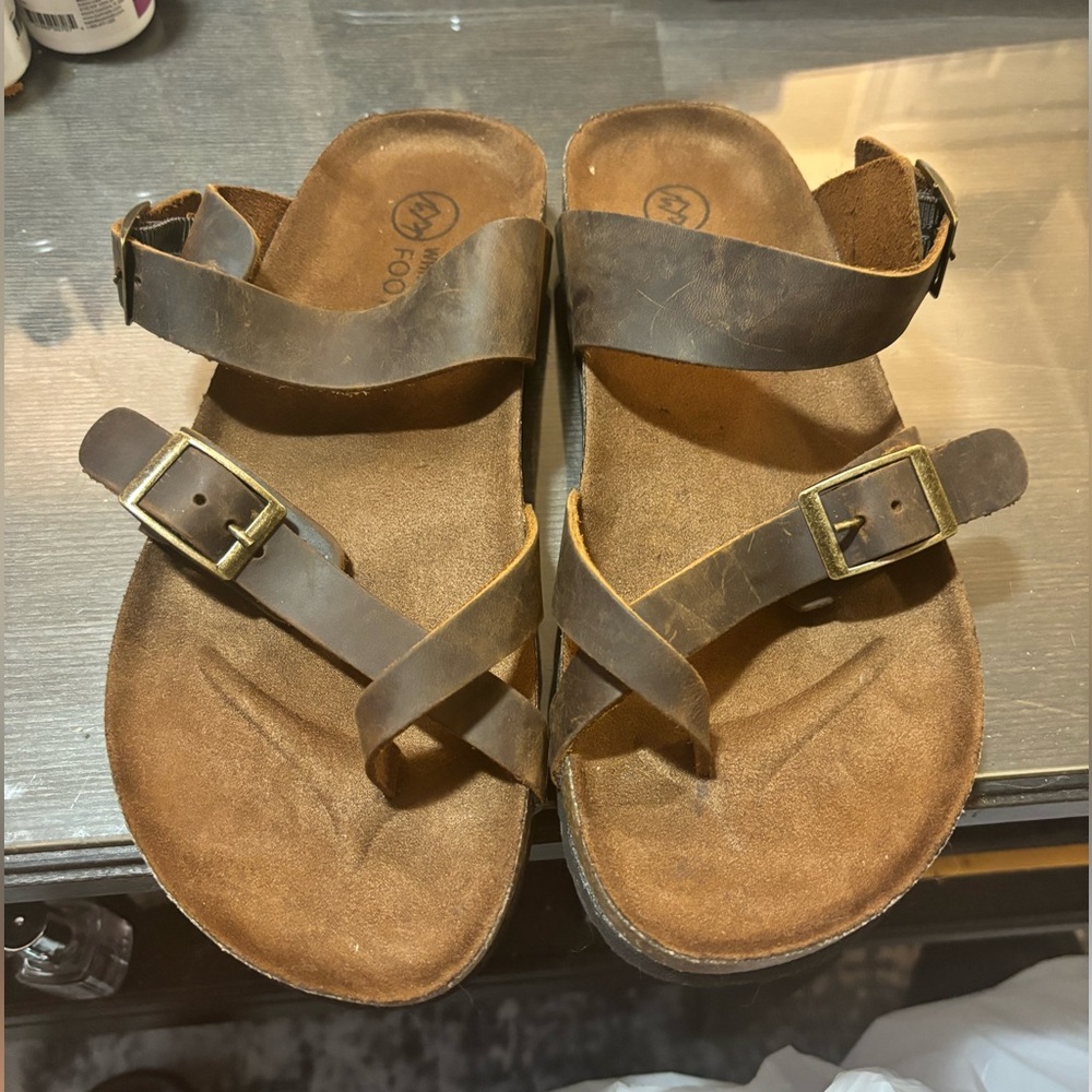 White Mountain Leather Sandals NWOT